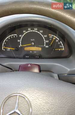 Грузовой фургон Mercedes-Benz Sprinter 2004 в 