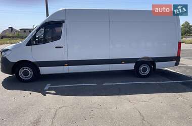 Грузовой фургон Mercedes-Benz Sprinter 2019 в 