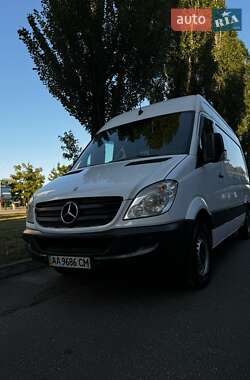 Грузовой фургон Mercedes-Benz Sprinter 2013 в Киеве