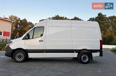 Грузовой фургон Mercedes-Benz Sprinter 2018 в 