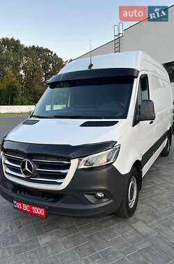 Грузовой фургон Mercedes-Benz Sprinter 2018 в 