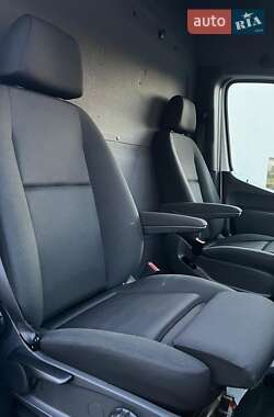 Грузовой фургон Mercedes-Benz Sprinter 2018 в 