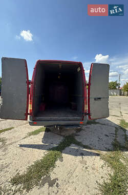 Грузовой фургон Mercedes-Benz Sprinter 2005 в 