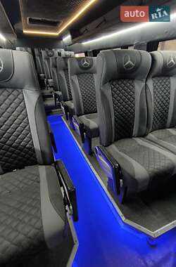 Туристический / Междугородний автобус Mercedes-Benz Sprinter 1998 в 