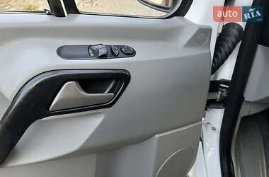 Грузовой фургон Mercedes-Benz Sprinter 2013 в 