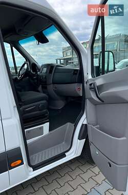 Грузовой фургон Mercedes-Benz Sprinter 2017 в 