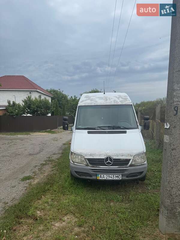 Mercedes-Benz Sprinter 2004