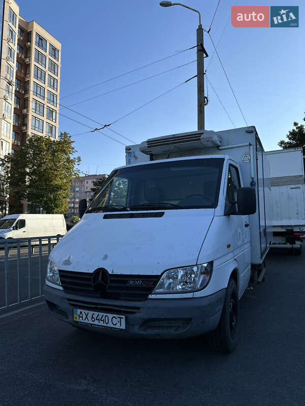 Рефрижератор Mercedes-Benz Sprinter 2002 в 