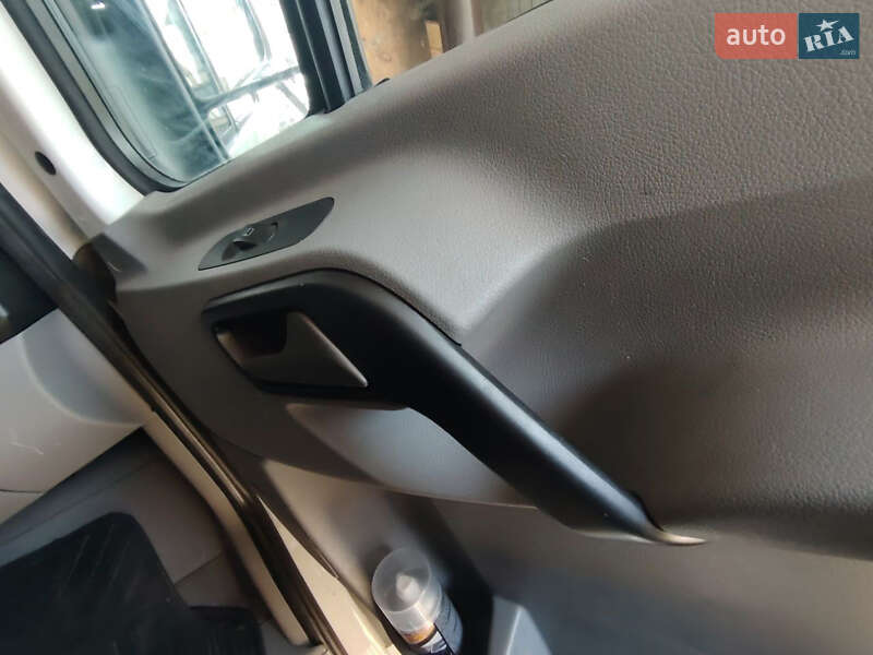 Грузовой фургон Mercedes-Benz Sprinter 2018 в Долине фото 18 Грузовой фургон Mercedes-Benz Sprinter 2018 в Долине