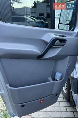 Грузовой фургон Mercedes-Benz Sprinter 2006 в 