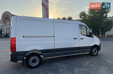 Грузовой фургон Mercedes-Benz Sprinter 2021 в 
