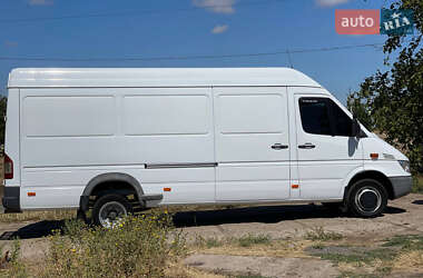 Грузовой фургон Mercedes-Benz Sprinter 2005 в  фото 3 Грузовой фургон Mercedes-Benz Sprinter 2005 в