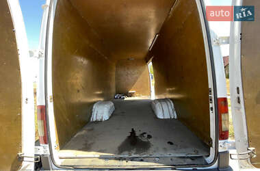 Грузовой фургон Mercedes-Benz Sprinter 2005 в  фото 13 Грузовой фургон Mercedes-Benz Sprinter 2005 в