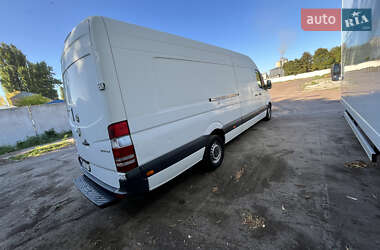 Грузовой фургон Mercedes-Benz Sprinter 2016 в 