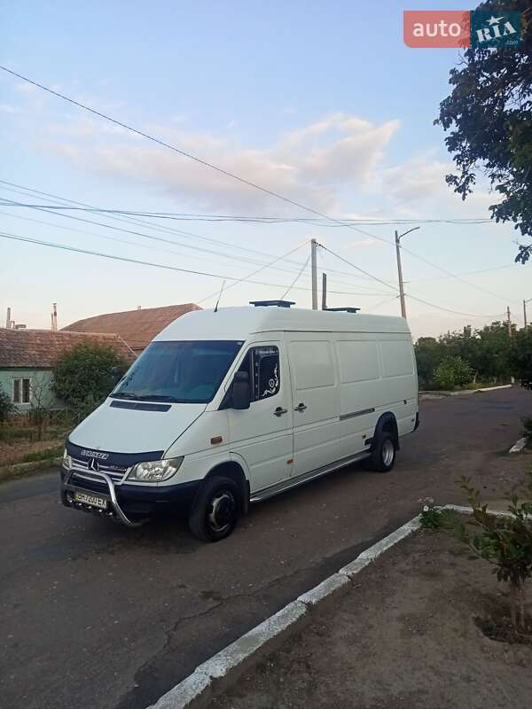 Mercedes-Benz Sprinter 2004