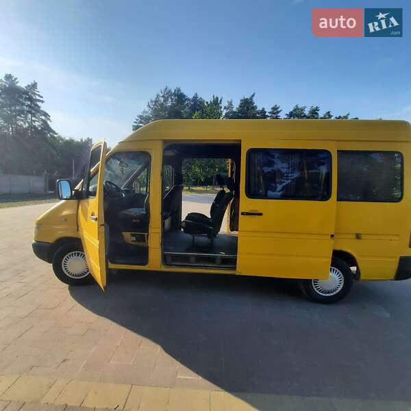 Mercedes-Benz Sprinter 2004