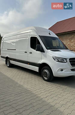 Грузовой фургон Mercedes-Benz Sprinter 2020 в 