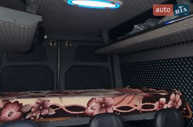 Микроавтобус Mercedes-Benz Sprinter 2010 в  фото 2 Микроавтобус Mercedes-Benz Sprinter 2010 в