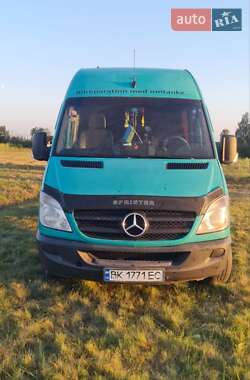 Микроавтобус Mercedes-Benz Sprinter 2010 в  фото 7 Микроавтобус Mercedes-Benz Sprinter 2010 в