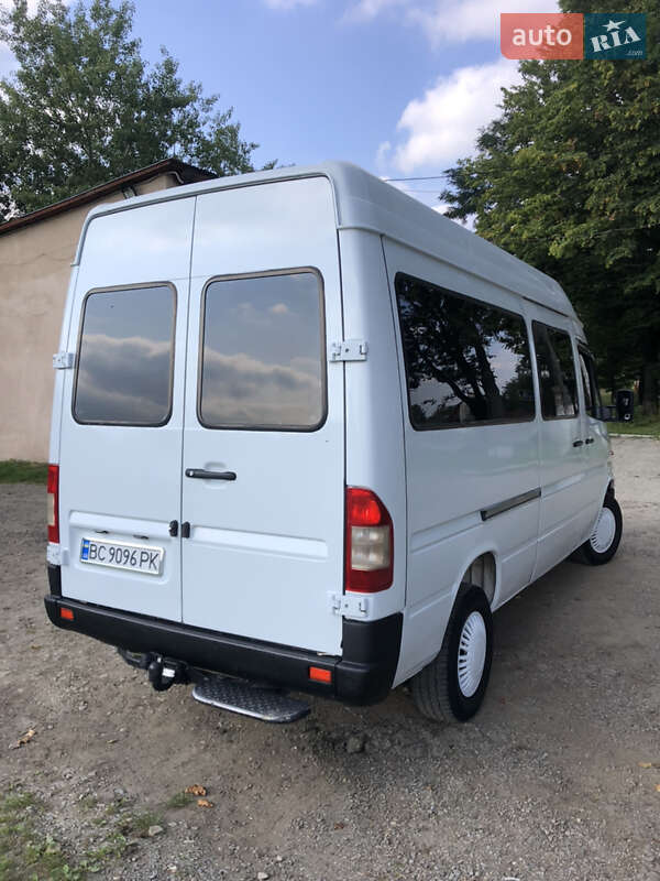 Грузопассажирский фургон Mercedes-Benz Sprinter 2000 в Самборе