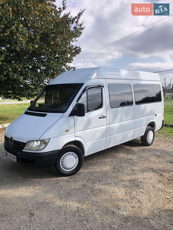 Грузопассажирский фургон Mercedes-Benz Sprinter 2000 в Самборе