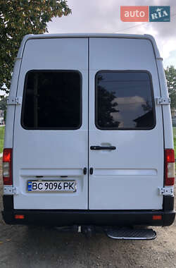 Грузопассажирский фургон Mercedes-Benz Sprinter 2000 в 