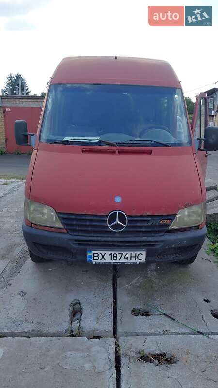 Грузопассажирский фургон Mercedes-Benz Sprinter 2000 в Киеве фото 14 Грузопассажирский фургон Mercedes-Benz Sprinter 2000 в Киеве