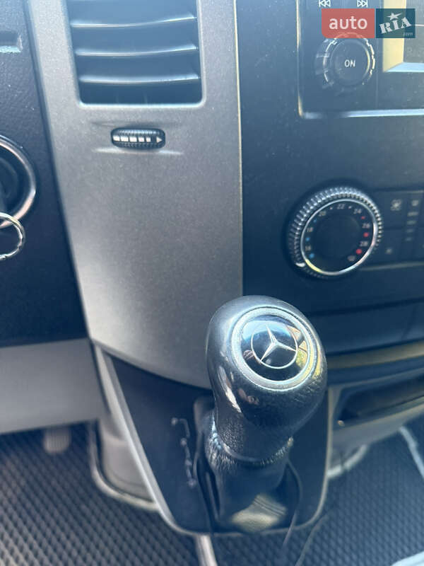 Вантажний фургон Mercedes-Benz Sprinter 2015 в Коломиї фото 20 Вантажний фургон Mercedes-Benz Sprinter 2015 в Коломиї