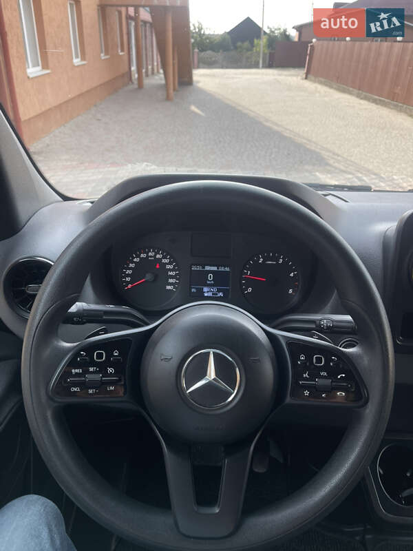 Грузовой фургон Mercedes-Benz Sprinter 2023 в Черновцах