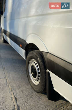 Грузовой фургон Mercedes-Benz Sprinter 2009 в 