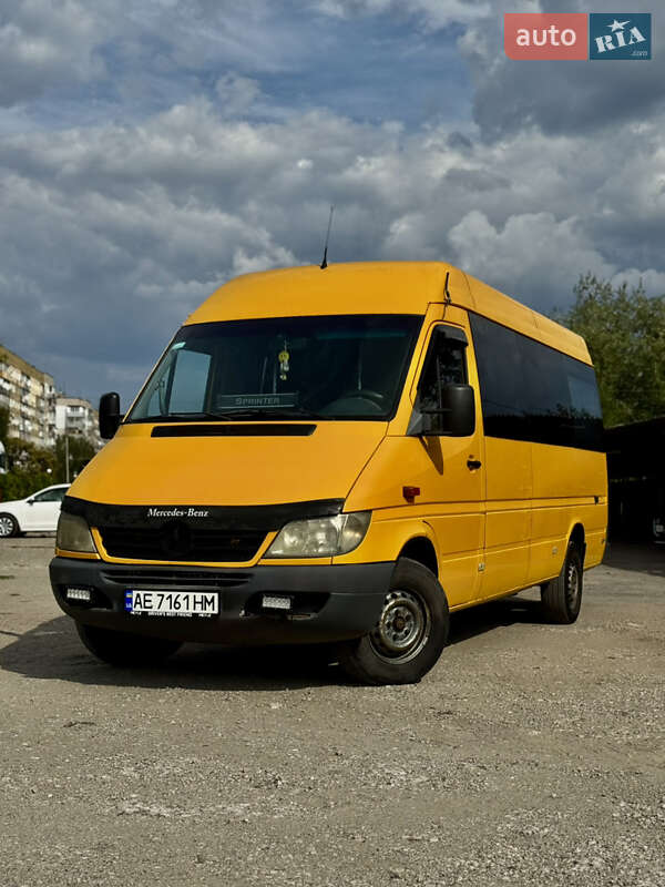 Пригородный автобус Mercedes-Benz Sprinter 2003 в 