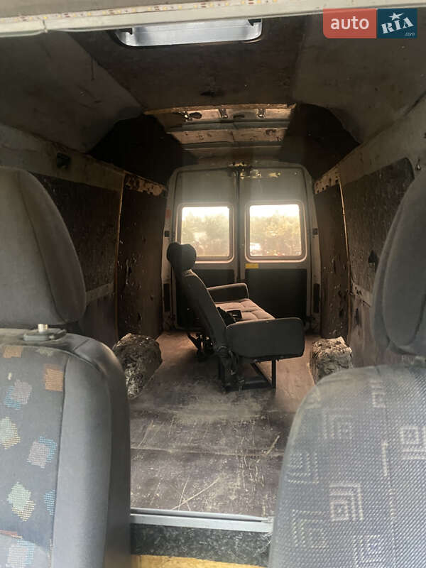 Вантажопасажирський фургон Mercedes-Benz Sprinter 2004 в Яворові