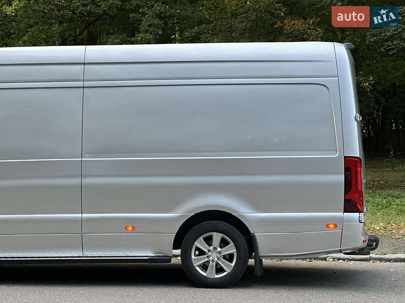 Грузовой фургон Mercedes-Benz Sprinter 2018 в Черновцах