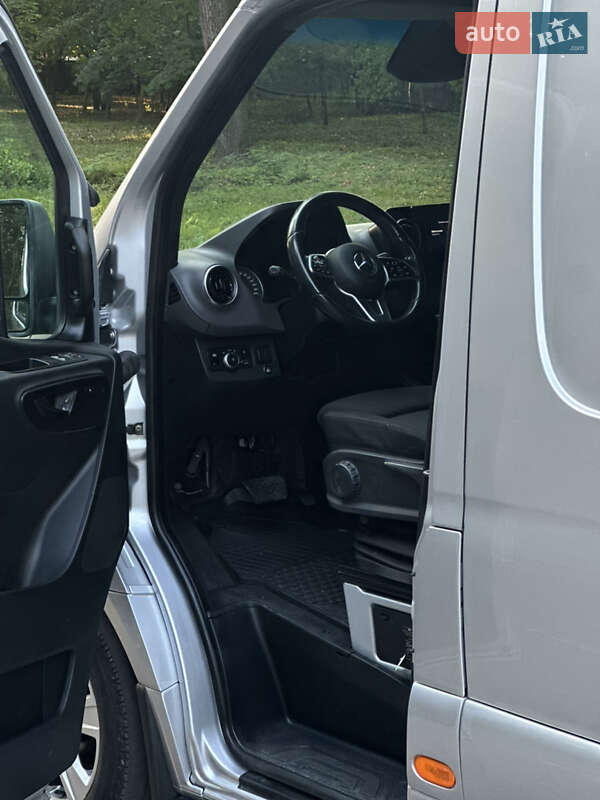 Грузовой фургон Mercedes-Benz Sprinter 2018 в Черновцах