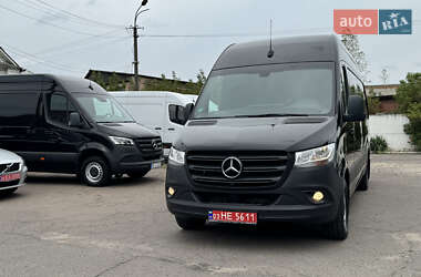Грузовой фургон Mercedes-Benz Sprinter 2019 в 