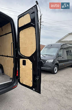 Грузовой фургон Mercedes-Benz Sprinter 2019 в 