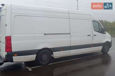 Грузовой фургон Mercedes-Benz Sprinter 2021 в 