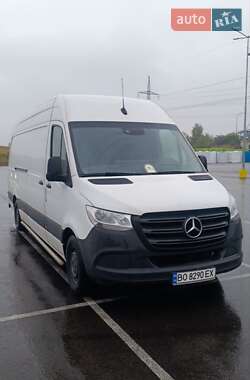 Грузовой фургон Mercedes-Benz Sprinter 2021 в 
