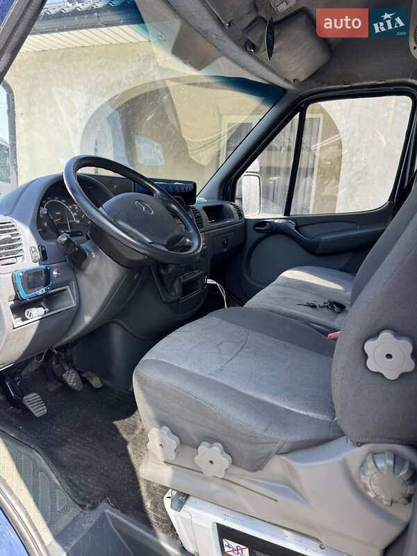 Грузопассажирский фургон Mercedes-Benz Sprinter 2000 в Ивано-Франковске