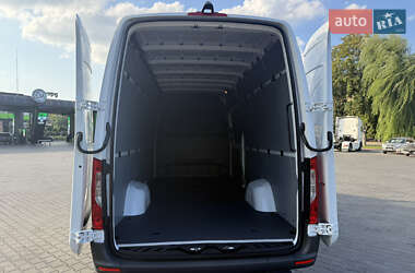 Грузовой фургон Mercedes-Benz Sprinter 2021 в 