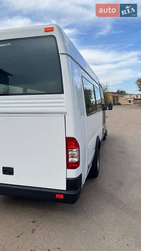 Городской автобус Mercedes-Benz Sprinter 1998 в Кривом Роге