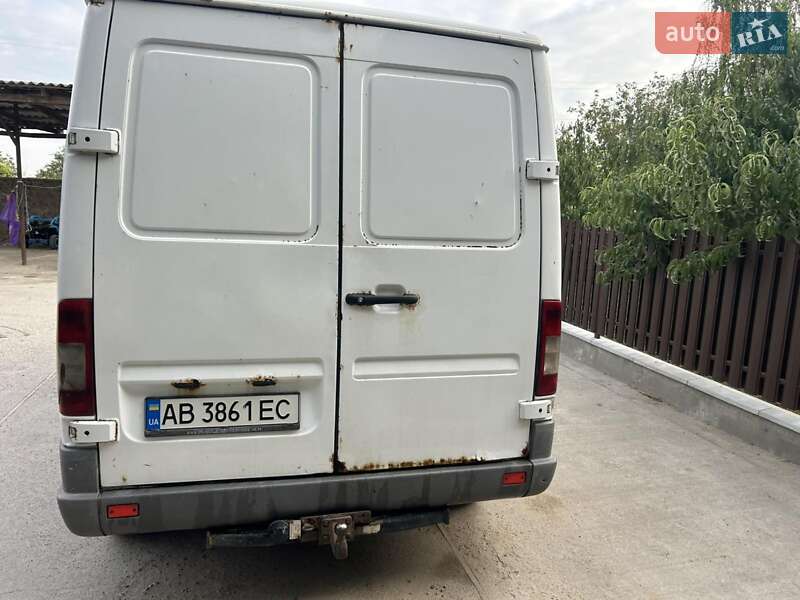 Грузовой фургон Mercedes-Benz Sprinter 2004 в Виннице