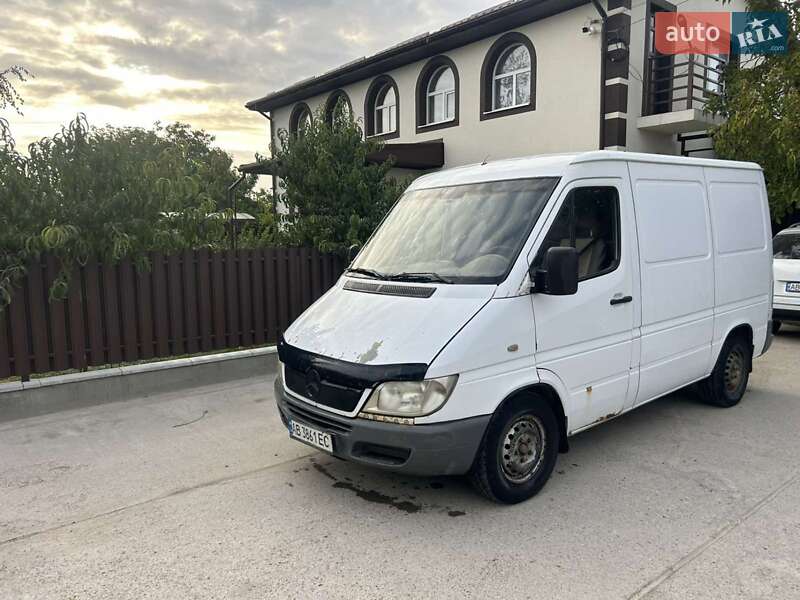 Грузовой фургон Mercedes-Benz Sprinter 2004 в Виннице