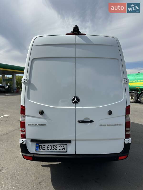 Грузовой фургон Mercedes-Benz Sprinter 2015 в Николаеве