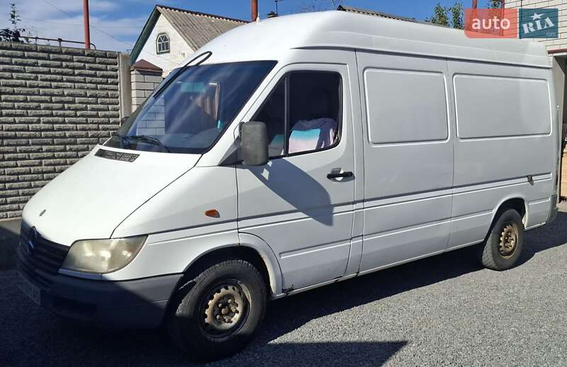 Грузовой фургон Mercedes-Benz Sprinter 2000 в Днепре