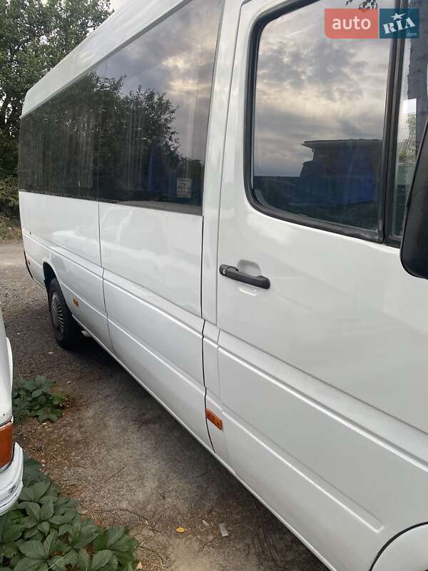 Пригородный автобус Mercedes-Benz Sprinter 1998 в Киеве