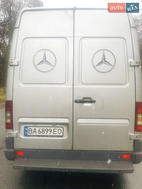 Вантажопасажирський фургон Mercedes-Benz Sprinter 2005 в Києві