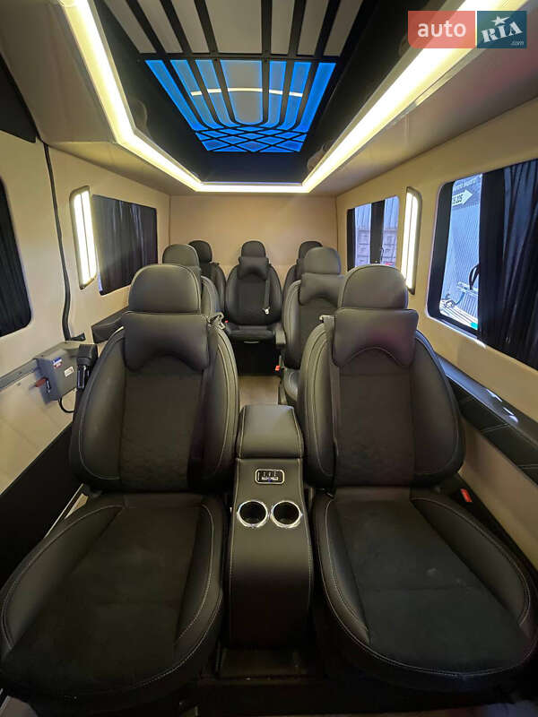 Туристический / Междугородний автобус Mercedes-Benz Sprinter 2019 в Кривом Роге