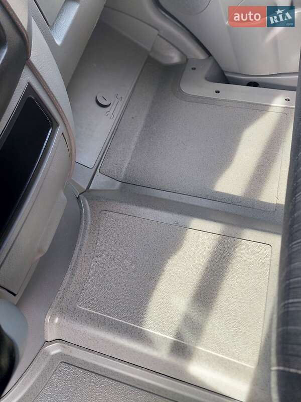 Микроавтобус грузовой (до 3,5т) Mercedes-Benz Sprinter 2014 в Виннице фото 13 Микроавтобус грузовой (до 3,5т) Mercedes-Benz Sprinter 2014 в Виннице