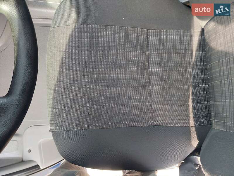 Микроавтобус грузовой (до 3,5т) Mercedes-Benz Sprinter 2014 в Виннице фото 19 Микроавтобус грузовой (до 3,5т) Mercedes-Benz Sprinter 2014 в Виннице